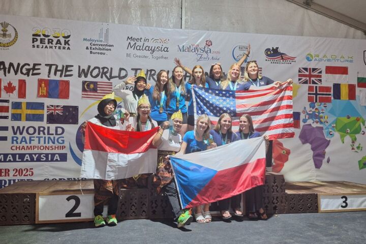 Češi si z&nbsp;Mistrovství světa v&nbsp;raftingu v&nbsp;Malajsii odváží čtyři tituly absolutních mistrů světa